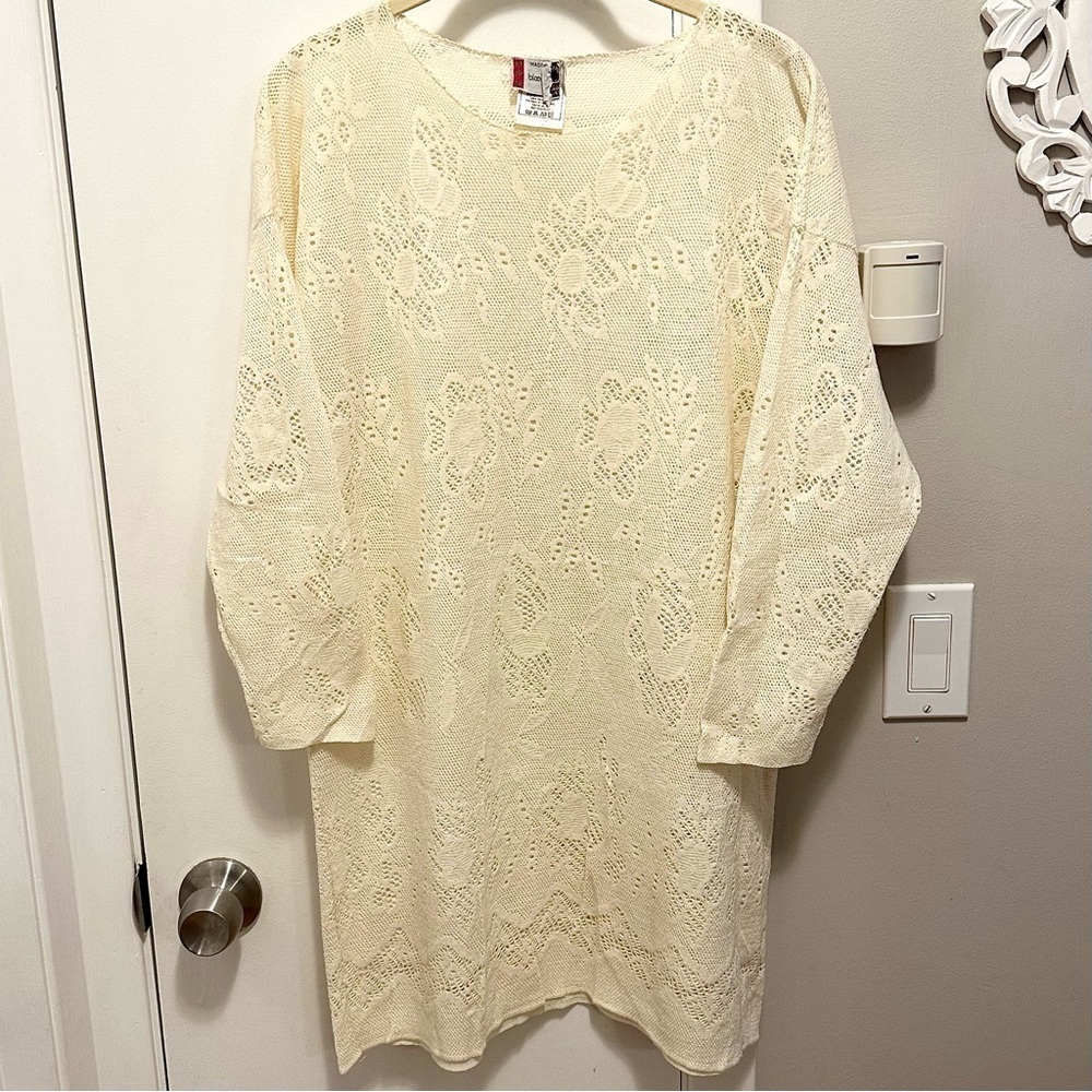 Vintage Bloomingdales France Delicate Floral Knit Tunic Top Blouse Women M Cream
